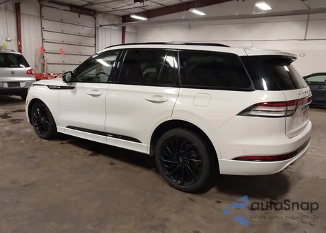 2023 Lincoln Aviator Black Label z USA, uszkodzony, nr VIN 5LM5J9XC2PGL04903